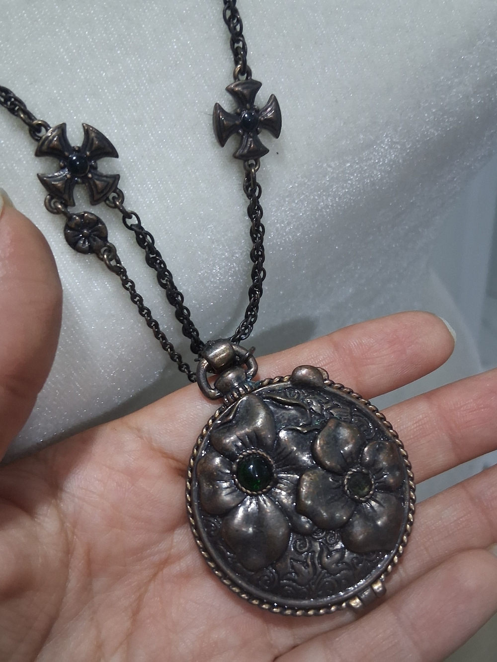 Vintage Lucky Brand Antiqued Bronze Floral Locket Necklace - Whimsigoth Cross
